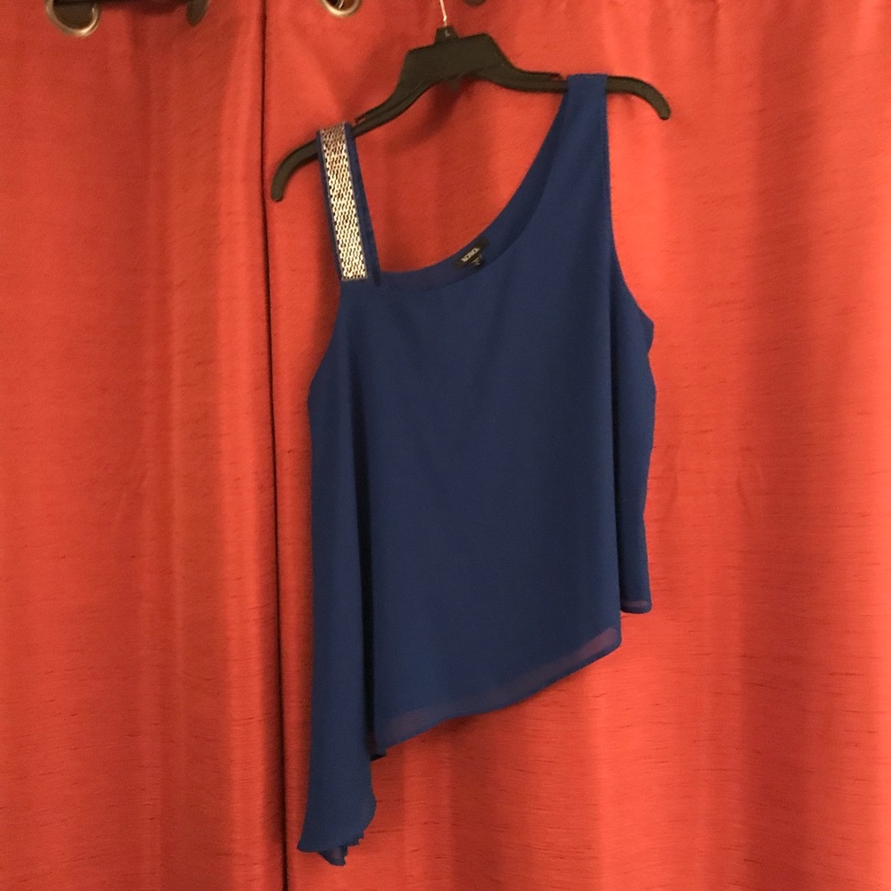 Women’s dress top